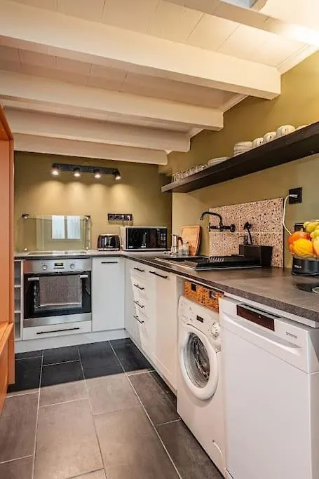 Rose Garden Apartment In Centre For 4 布达佩斯