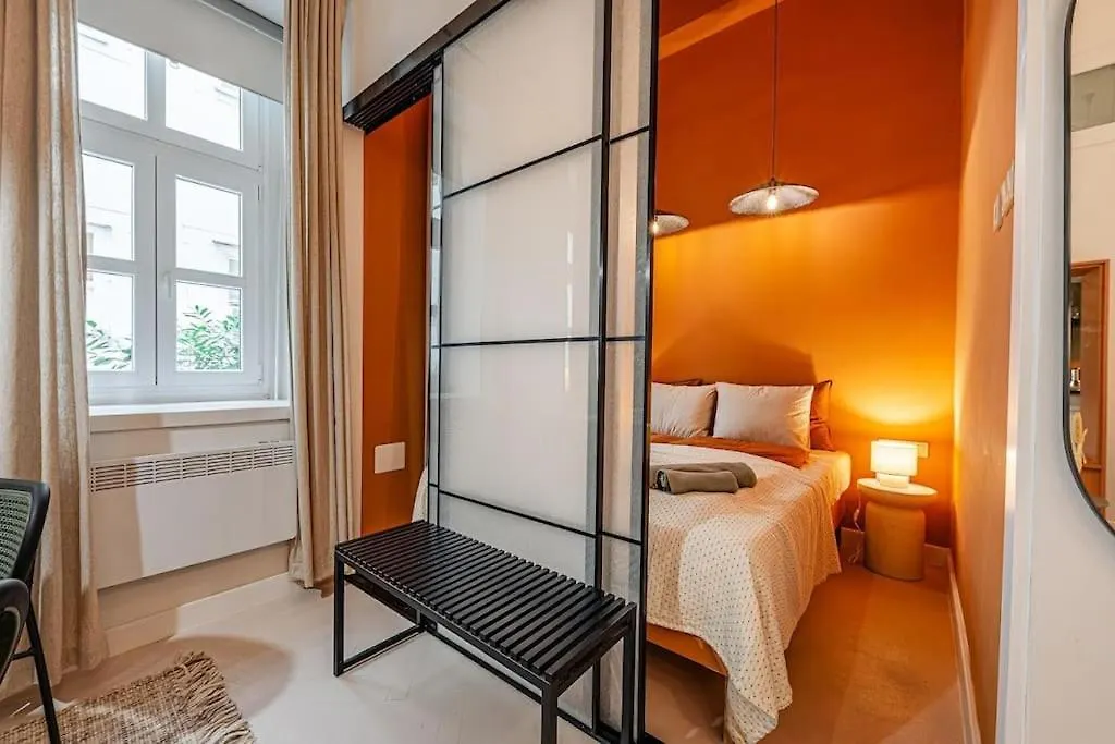 Rose Garden Apartment In Centre For 4 布达佩斯