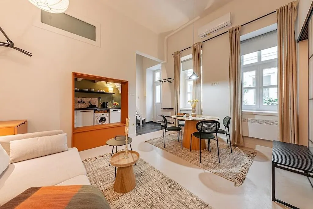 Rose Garden Apartment In Centre For 4 Budapest 0*,
